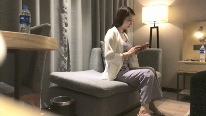 高价约炮风骚御姐,极品美乳,翘臀大长腿肤白如玉温柔似水 高价约炮风骚御姐,极品美乳,翘臀大长腿肤白如玉温柔似水