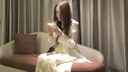 小宝探花 约了个长裙肉肉风骚美少妇，帮我鸡巴口交 上位骑乘抽插猛操，非常诱惑勾人 - 18j.tv