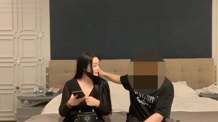 极品探花 勾搭上拥有白皙肌肤美腿的气质模特，微肉身材性感诱惑，插入嫩穴发出的碰撞声真是悦耳 - 18j.tv