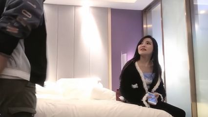 小宝探花 加钟约了极品高颜值黑色外套性感妹子啪啪，口交舔弄摸逼 后入抽插 上位骑坐大力猛操！ - 18j.tv